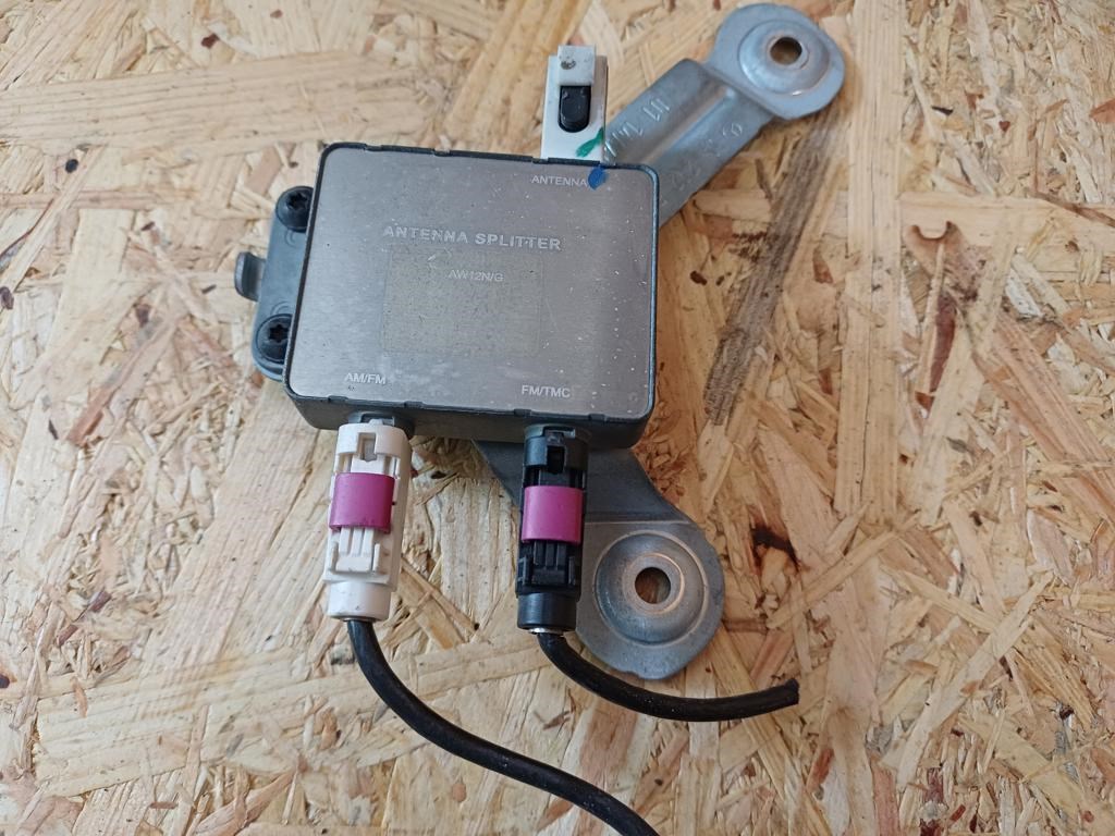 Mercedes E Class W212 (2009-2016) Rádió Erősítő  1. kép