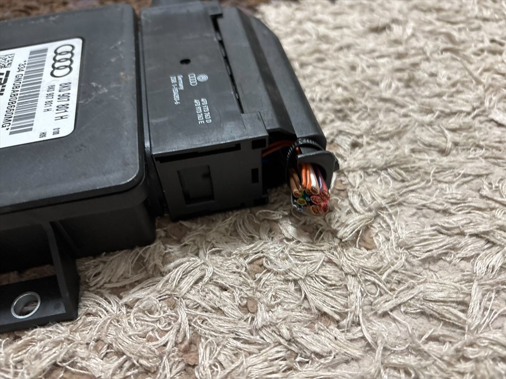 AUDI A4 Avant 8K5, B8 Kézifék Elektronika 015696 4. kép