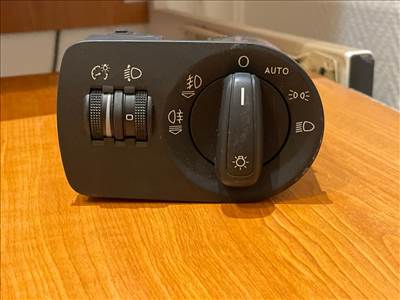 AUDI Q3 8U Világítás Kapcsoló 016056