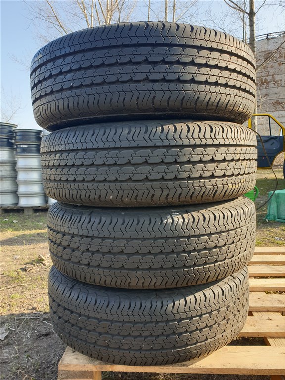  195/60 16C Pirelli Chrono 1. kép