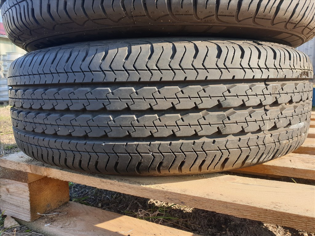  195/60 16C Pirelli Chrono 3. kép