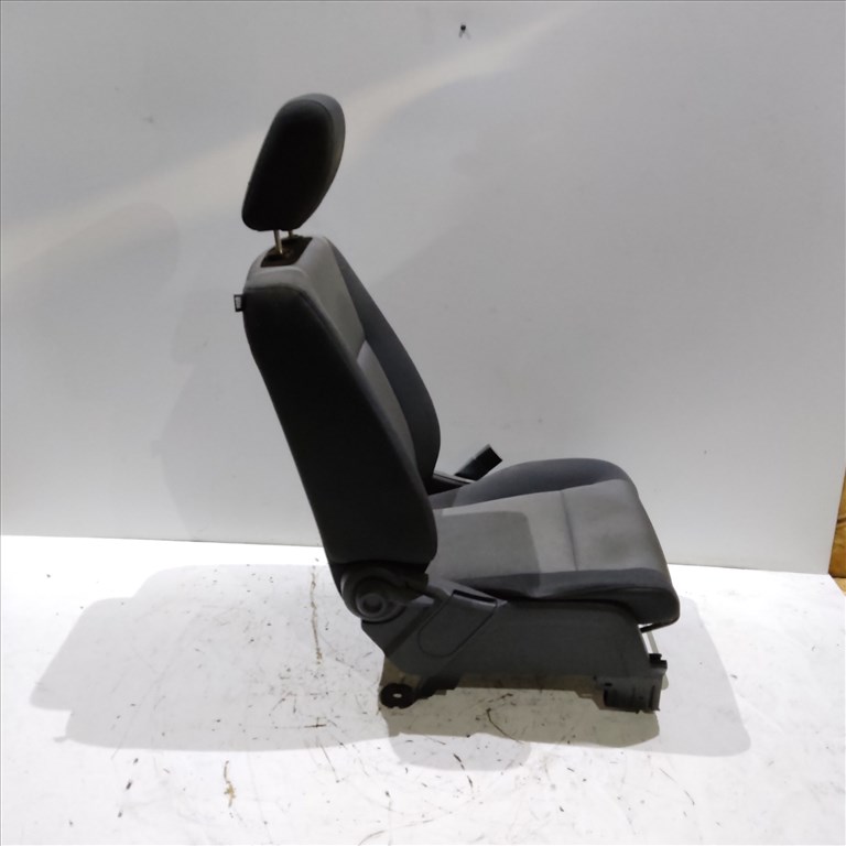 203862 Dodge Journey 2008-2020  jobb első ülés 4. kép