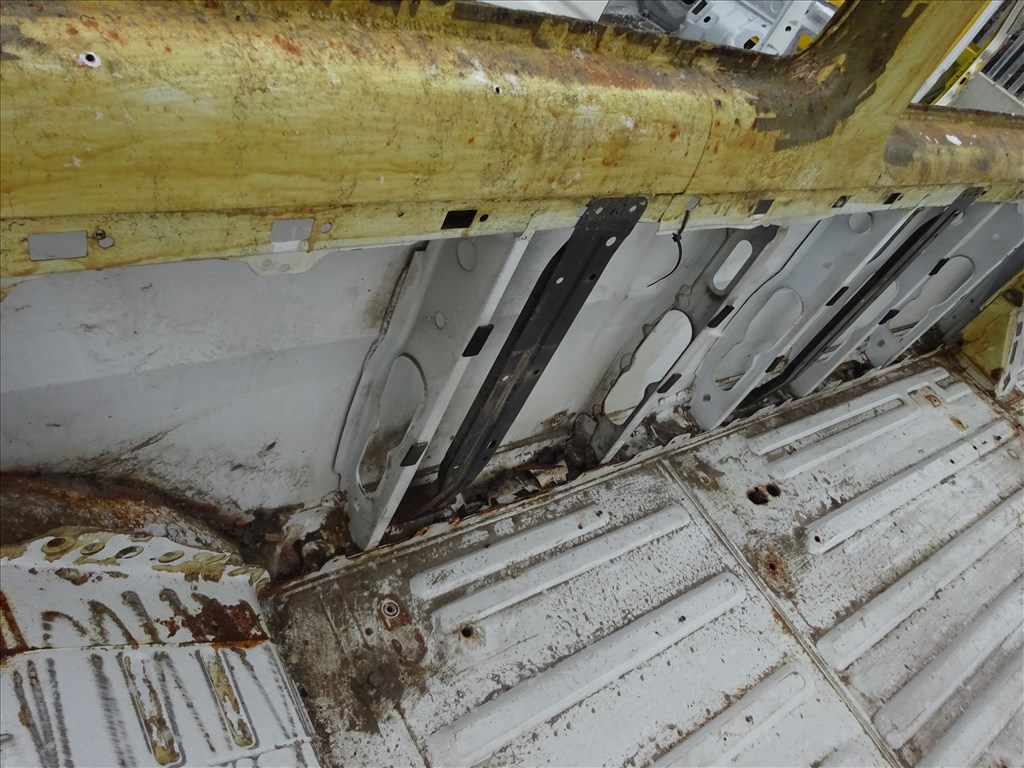 Ford Transit Tranzit 2.4 JUMBO Negyed küszöb oldalfal ív kaszni 6827 36. kép