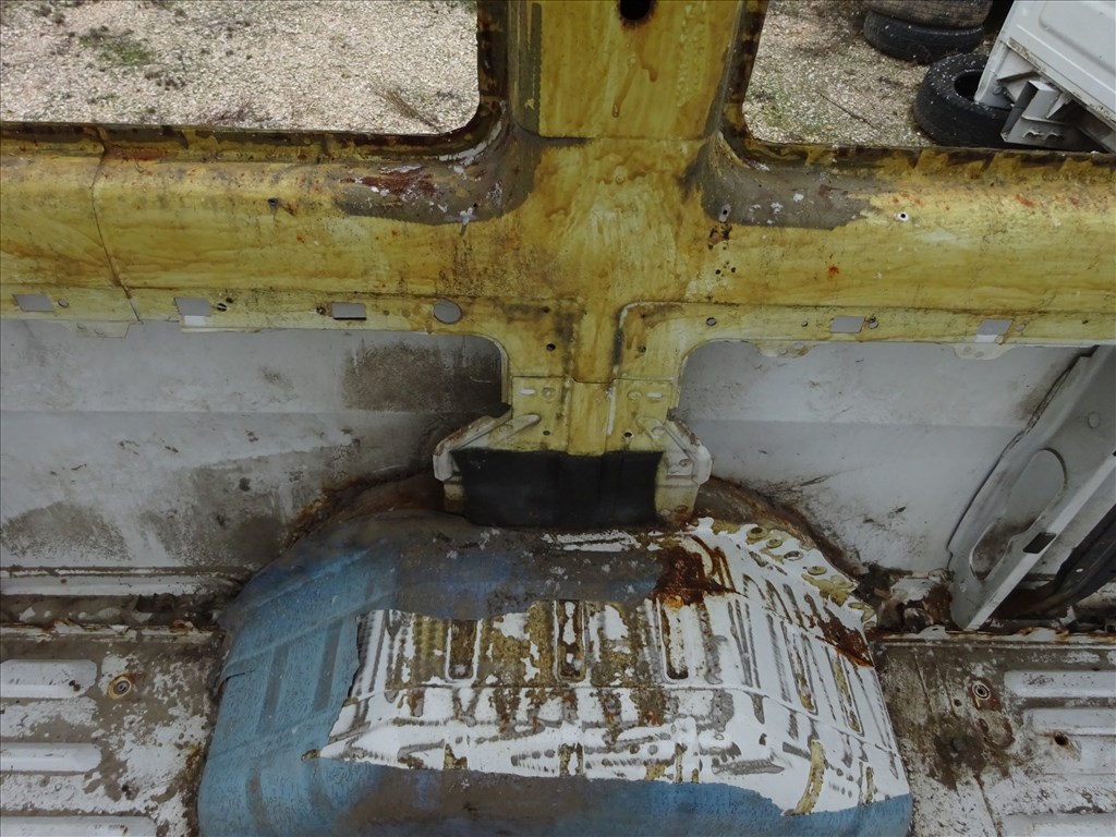 Ford Transit Tranzit 2.4 JUMBO Negyed küszöb oldalfal ív kaszni 6827 37. kép