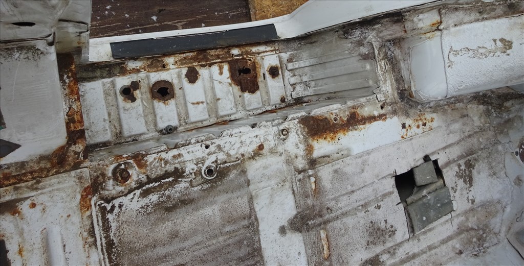 Ford Transit Tranzit 2.4 JUMBO Negyed küszöb oldalfal ív kaszni 6827 44. kép