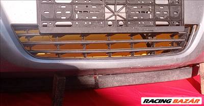 Opel Zafira B középrács a lökhárítóba a rendszám alatt , 