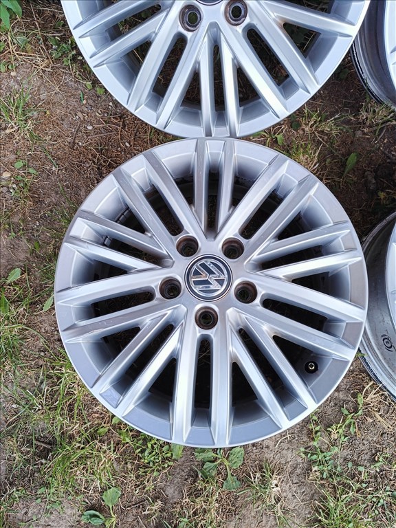  5x112 lyukosztású 6J Volkswagen 16" újszerű (gyári felni) alufelni 6. kép