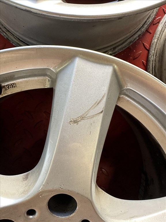 5x112 Enzo 6,5x16" ET42 használt alufelni garnitúra Audi Skoda VW Seat Mercedes 4. kép