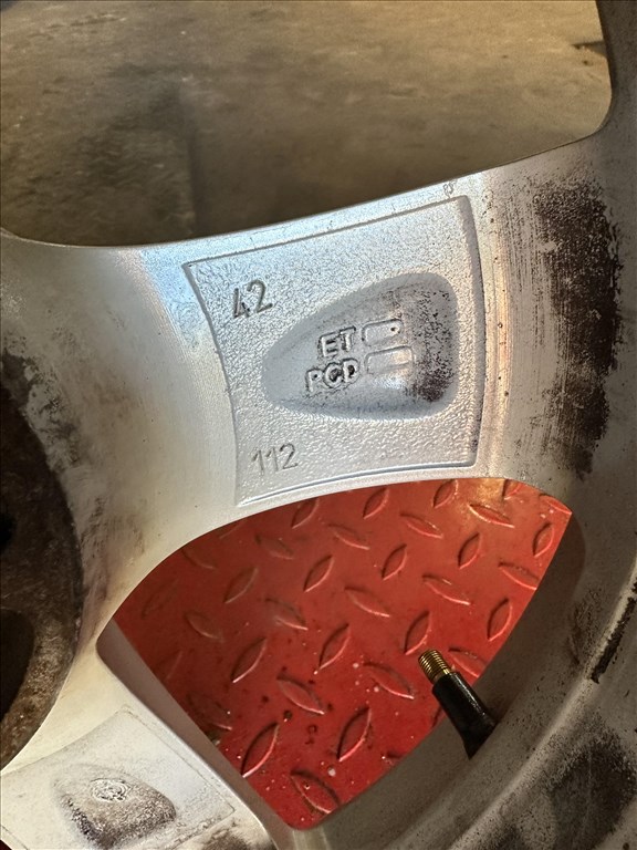5x112 Enzo 6,5x16" ET42 használt alufelni garnitúra Audi Skoda VW Seat Mercedes 6. kép