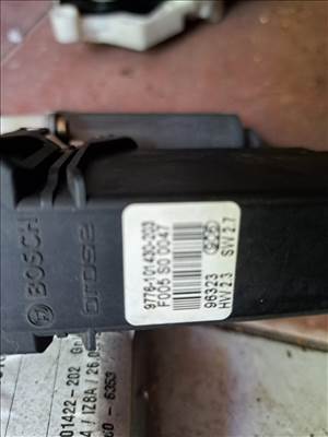 Volkswagen Golf IV bal első ablakemelő motor  f005s00047