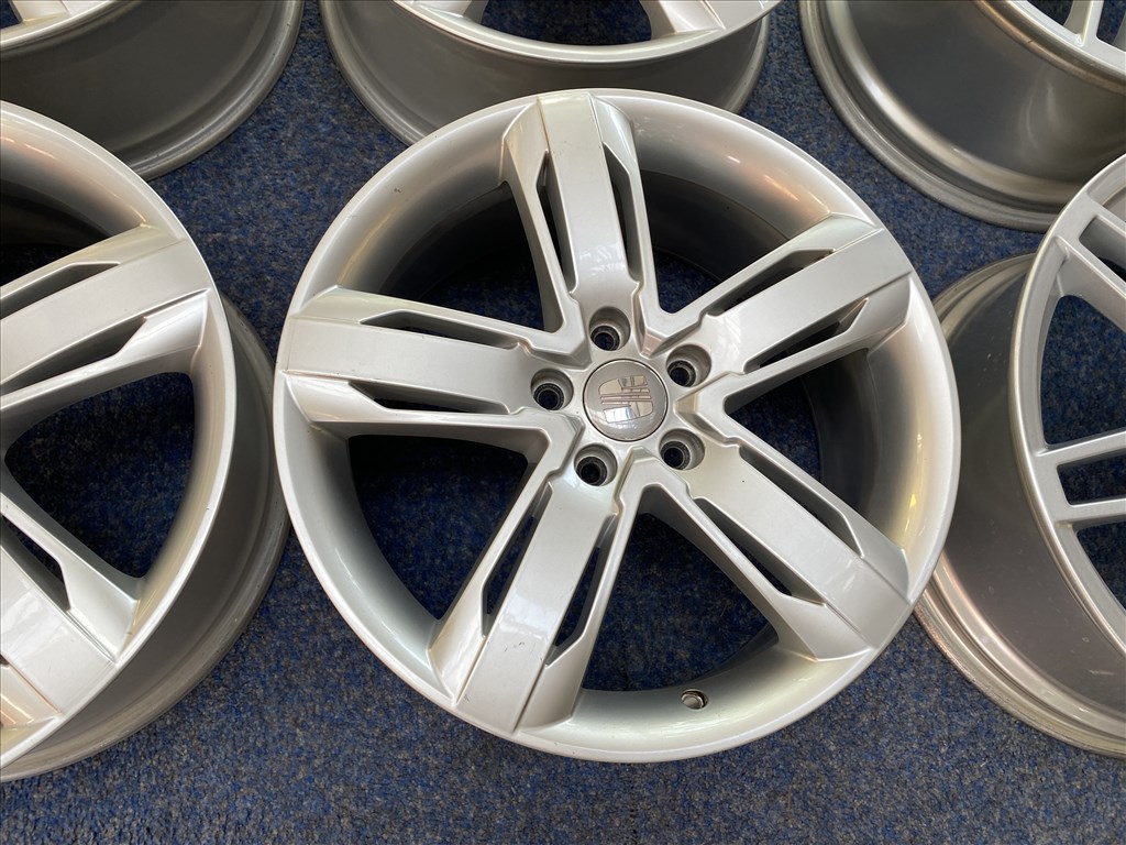 (3701)  Seat 17 gyári alufelni felni, 5x112, Leon Altea 4. kép