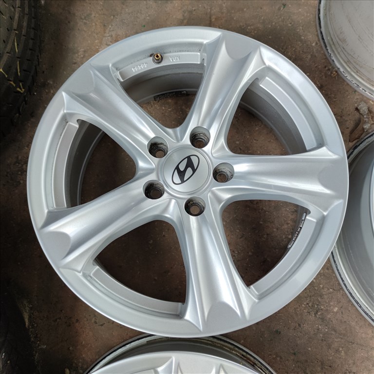5x114,3 17 toyota hyundai mazda kia alufelni 140000ft a 4db/99/ 1. kép