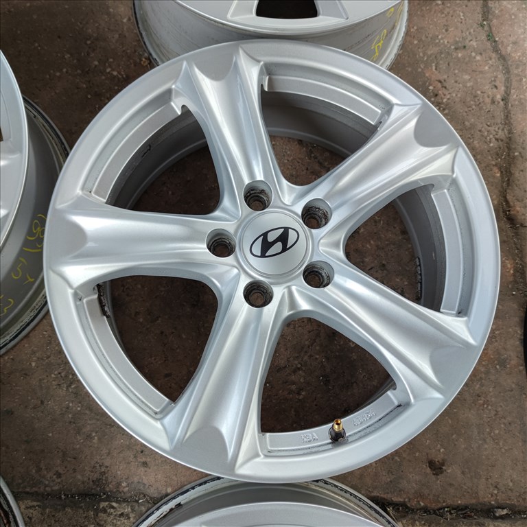 5x114,3 17 toyota hyundai mazda kia alufelni 140000ft a 4db/99/ 2. kép