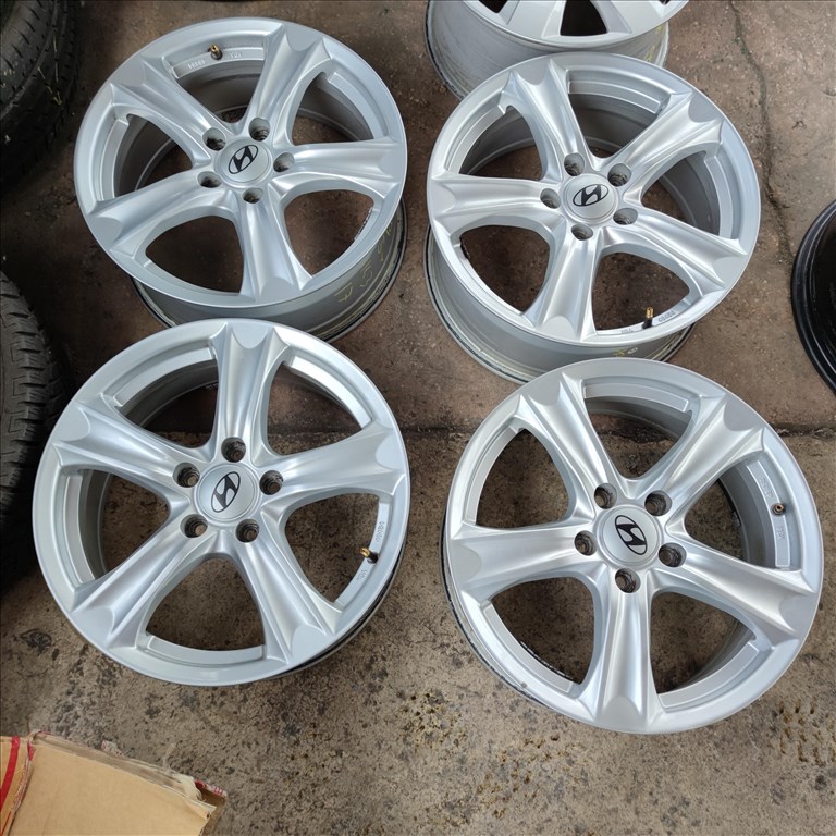 5x114,3 17 toyota hyundai mazda kia alufelni 140000ft a 4db/99/ 5. kép