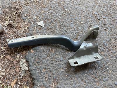 NISSAN QASHQAI  Motorháztető Bal Zsanér