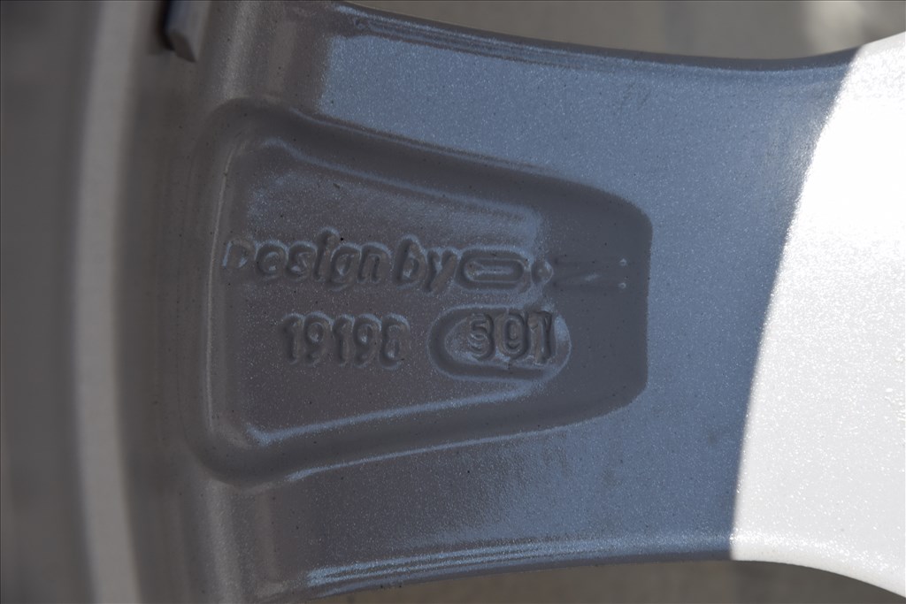  5x114.3 lyukosztású 17" újszerű OZ alufelni, rajta 215/55 újszerű Dunlop téli gumi gumi  8. kép