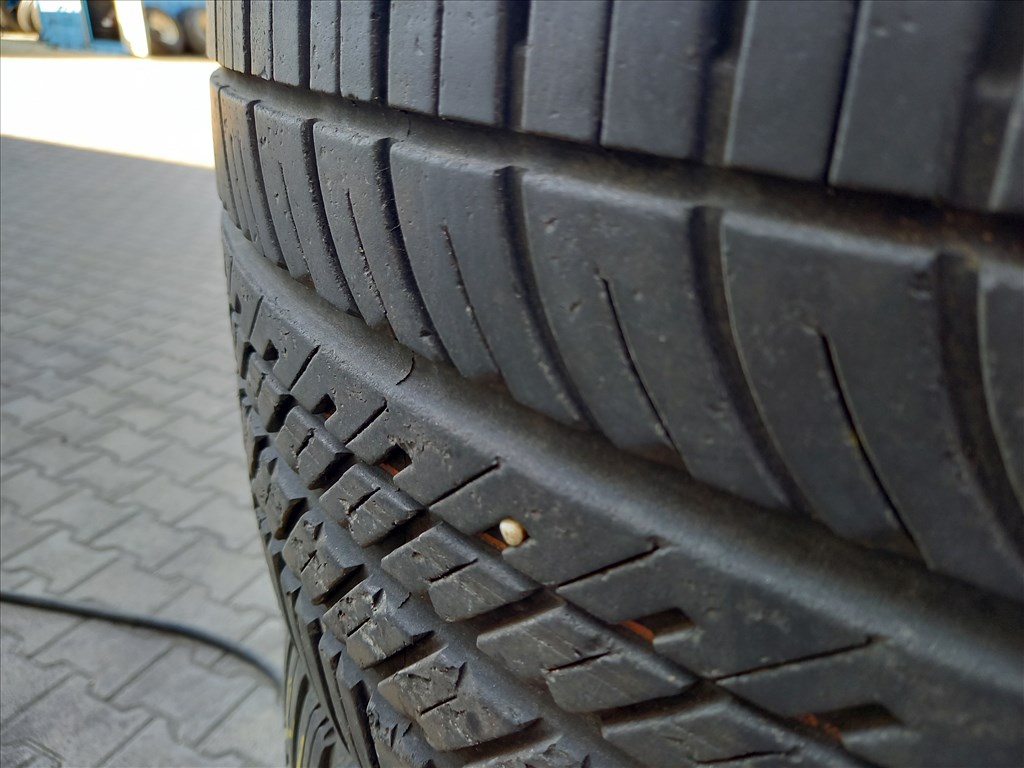  285/40R22" újszerű Goodyear F1 AT SUV Eagle nyári gumi 4x4 3. kép