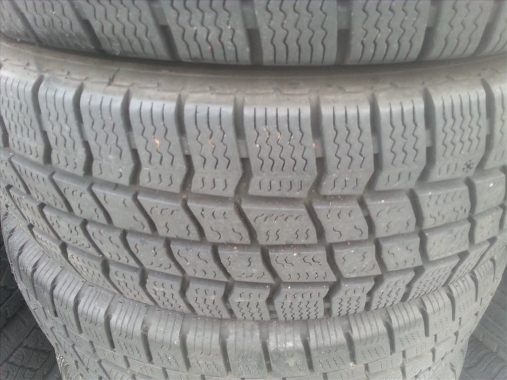  205/65R16C Vredestein kisteher 2 db téli gumi 2021-es  2. kép