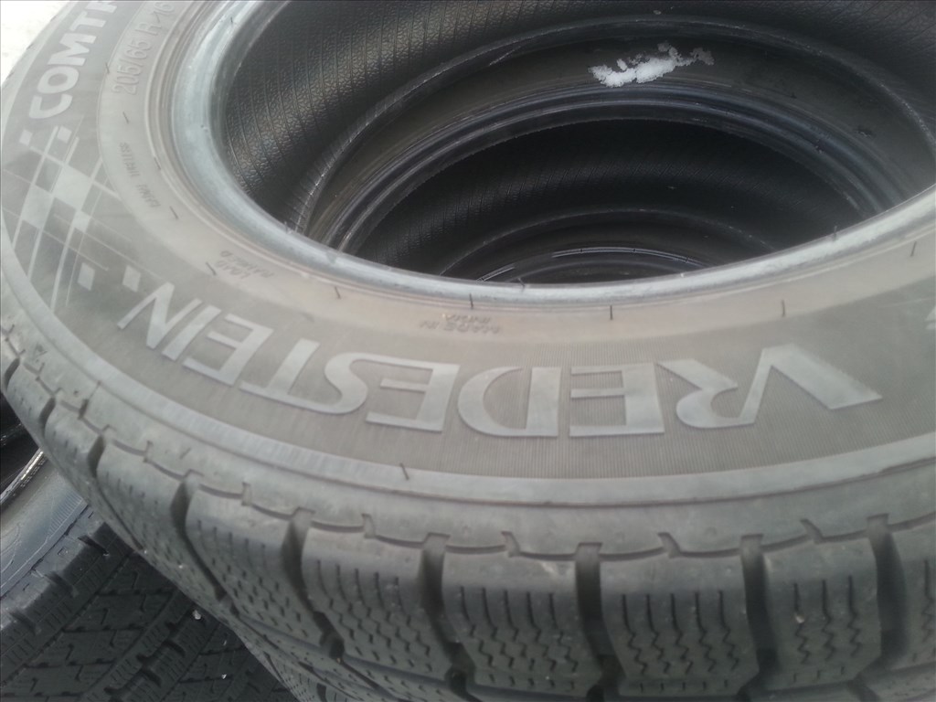  205/65R16C Vredestein kisteher 2 db téli gumi 2021-es  3. kép