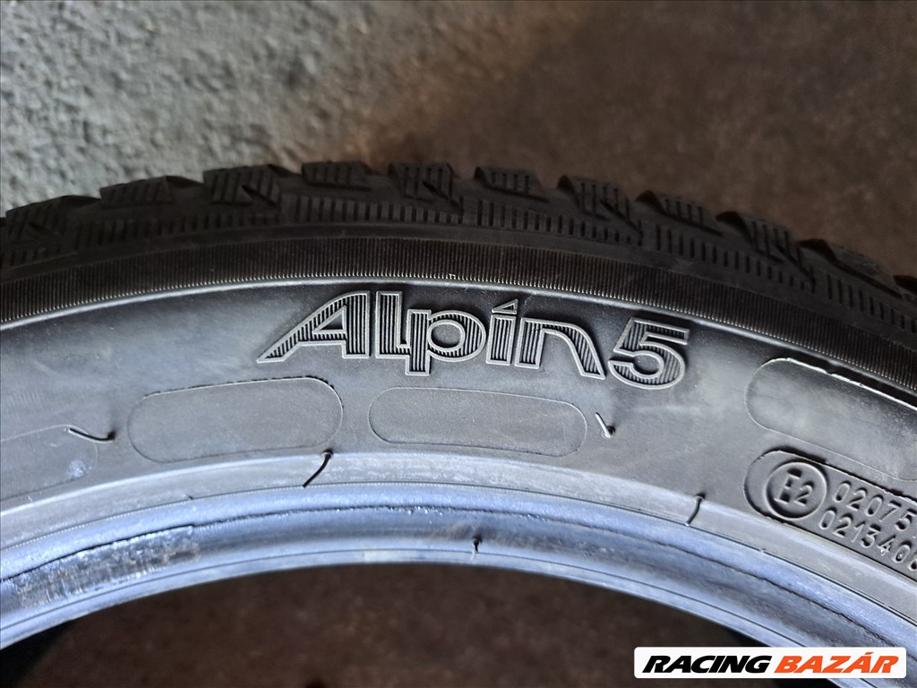 2db 215/50 R17 Michelin Alpin 5  téli gumi eladó! ára! 10000Ft/db Állapota: 5-6mm minta 4. kép