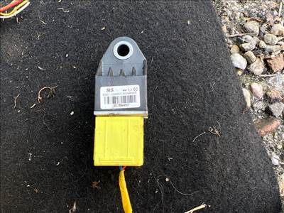 HYUNDAI i40 CW VF Bal első Ütközés Érzékelő (Homlokfalon)