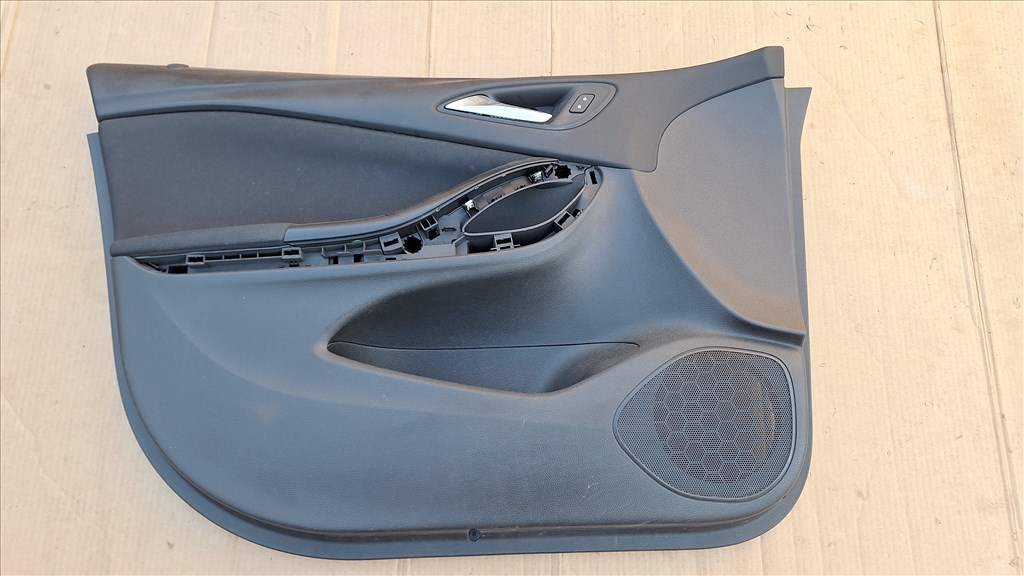 Opel Astra K kombi ajtókárpit  3. kép