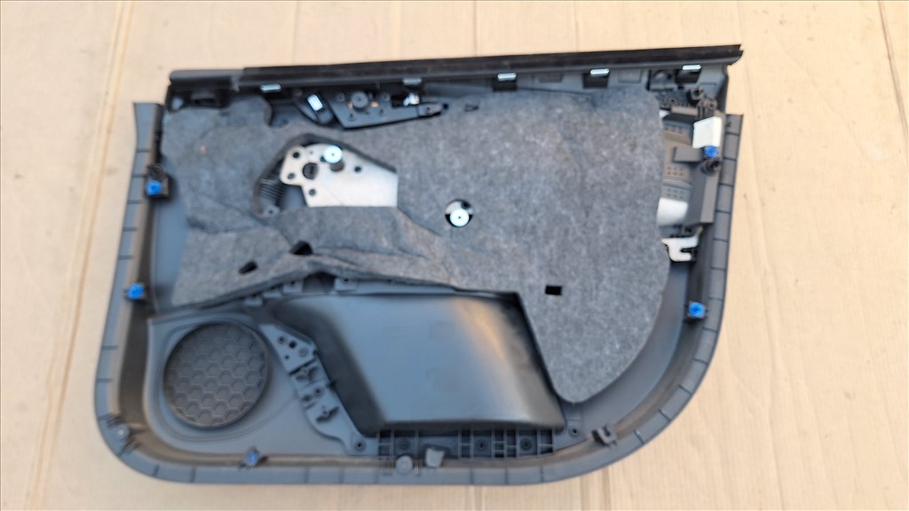 Opel Astra K kombi ajtókárpit  4. kép