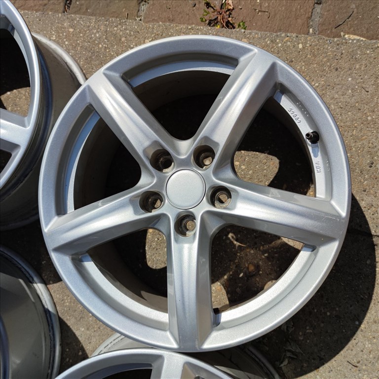 5x114,3 17 Nissan,Renault,Honda alufelni 110000ft a 4db/88/ 3. kép