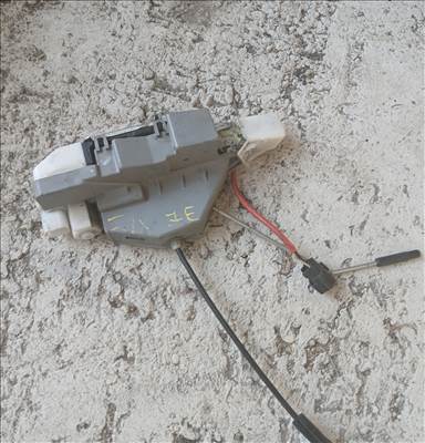 Volkswagen Fox jobb első ajtózár szerkezet 