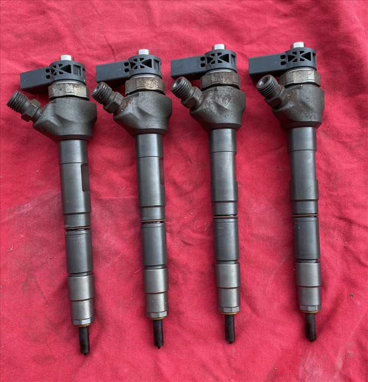 Volkswagen Golf VII 1.6 TDI BMT VW Golf VII,Skoda Octavia III, 1.6 CRTDI porlasztó  0445110477 04l130277g 1. kép