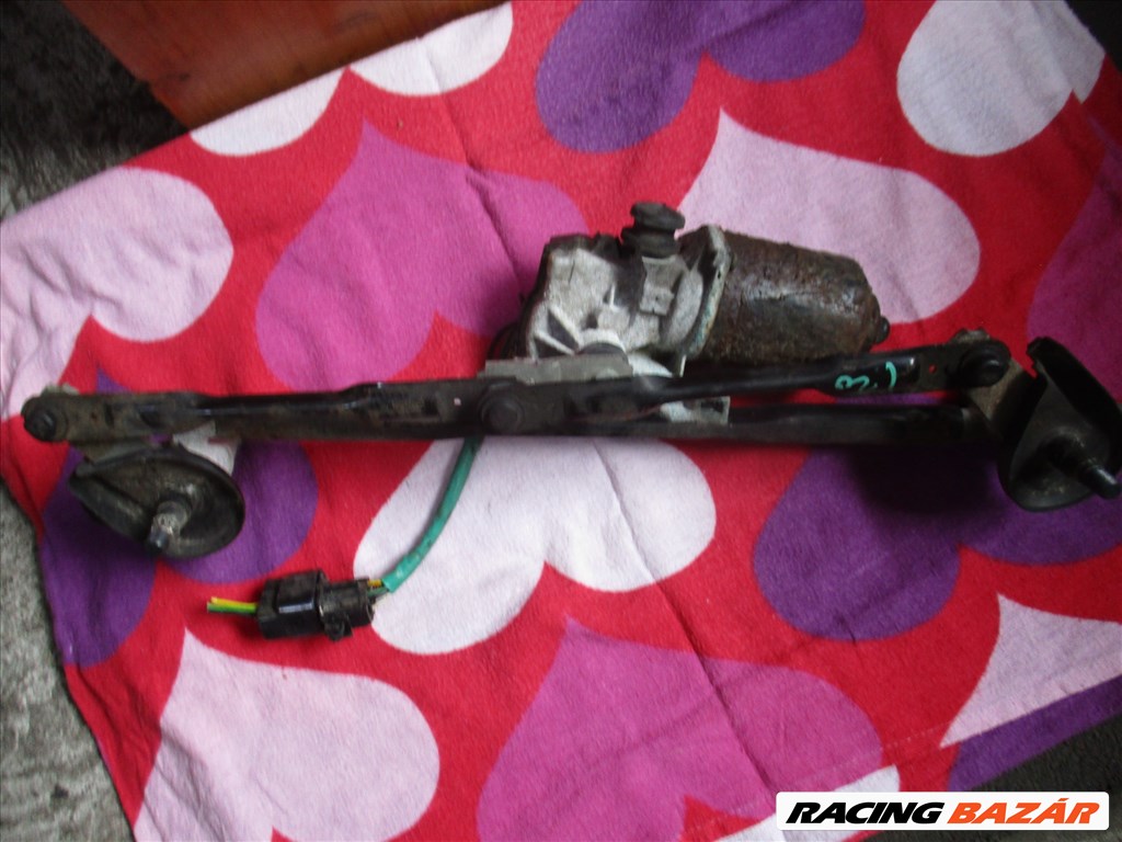 Hyundai i20 (PB) 1.2 első ablaktörlő motor mechanikával 981101J000 1. kép