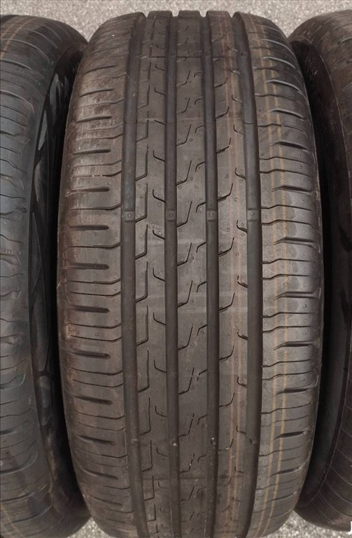 Új 215/55 17 Continental nyári gumi r17 " dot21 1. kép