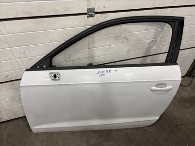 Audi A3 (8V) Bal első Ajtó 18145