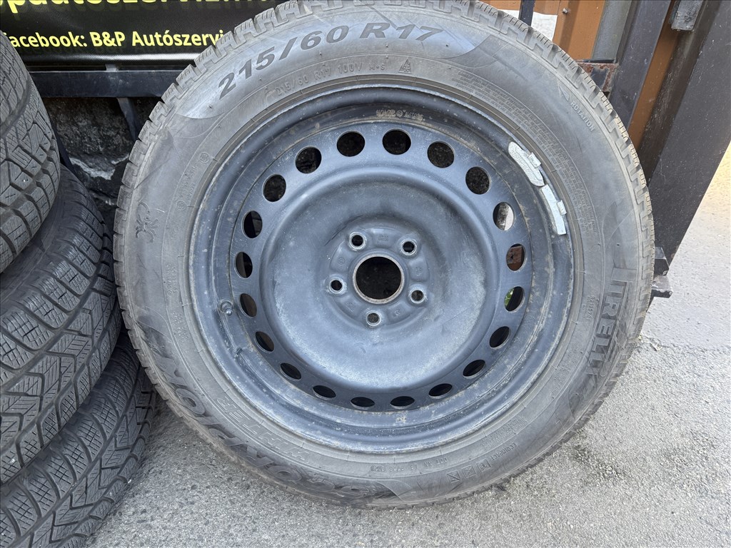 Toyota CHR gyári 17"-os téli szett eladó 1. kép