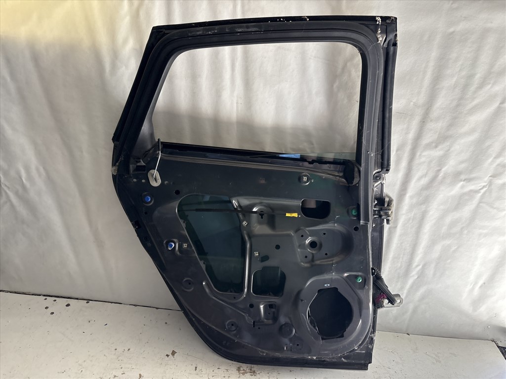 13533 Opel Astra J Bal hátsó Ajtó Fekete z20r 5 ajtós 4. kép