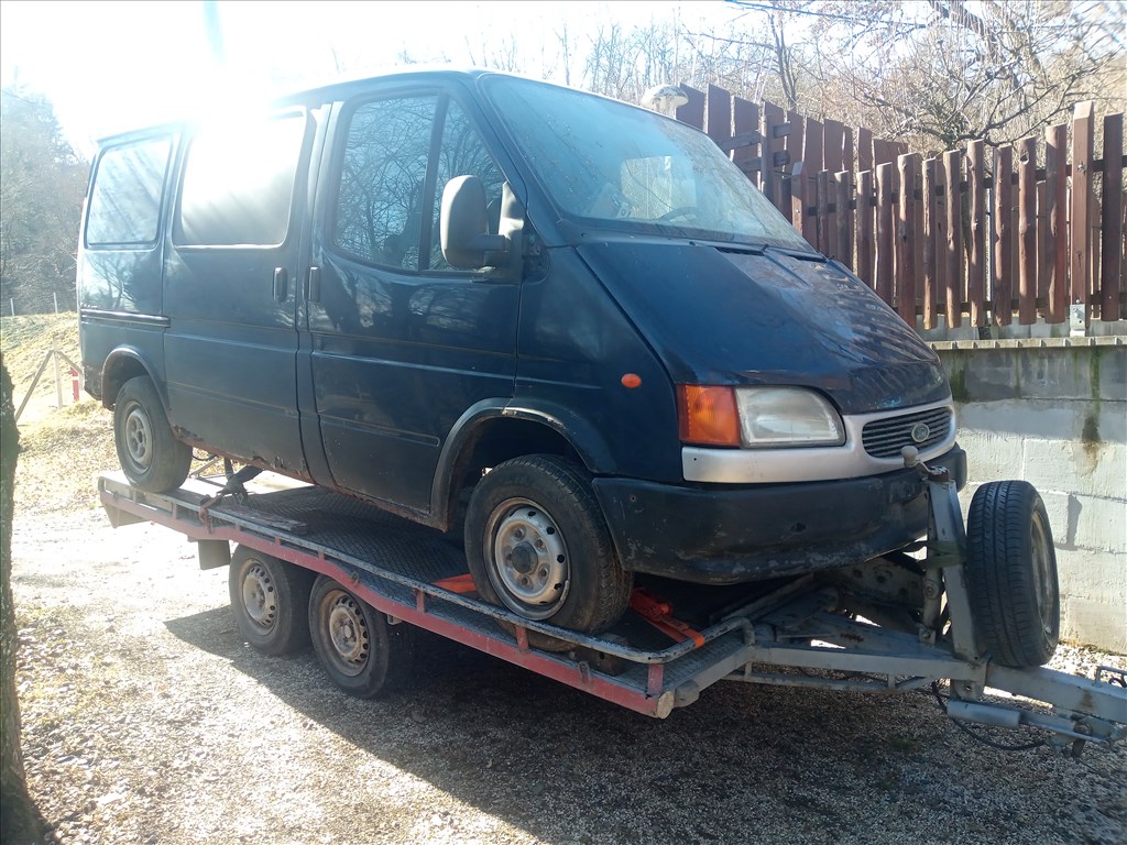 Eladó Ford Transit Mk5 haszonjármű 6. kép