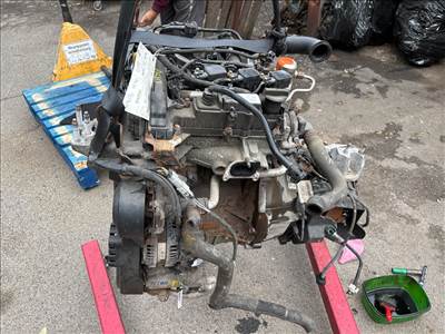 FORD FIESTA VII  Motor (Fűzött blokk hengerfejjel)