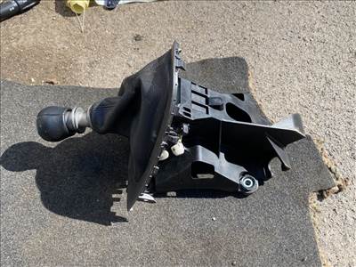 TOYOTA AURIS NRE15_, ZZE15_, ADE15_, ZRE15_, NDE15_ Váltó Kulissza 001418