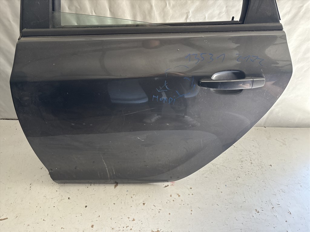 13531 Opel Astra J Bal hátsó Ajtó Fekete Z20r 5 ajtós 2. kép