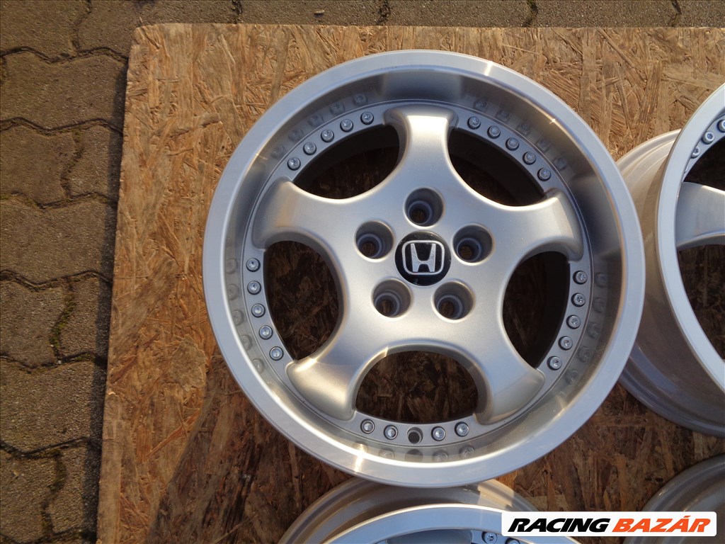 Új Német alufelni 16-os, 5×114.3-as osztóval, dobozában eladó. 2. kép