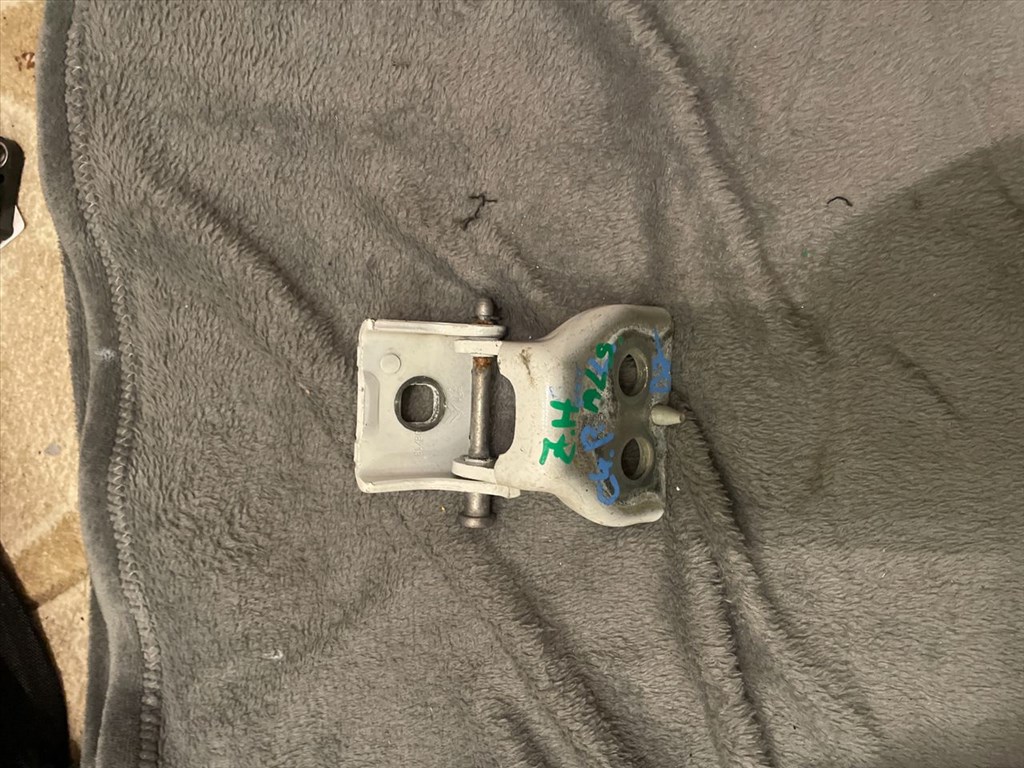 CITROËN C4 Picasso I UD_ Jobb hátsó Alsó Zsanér 1. kép