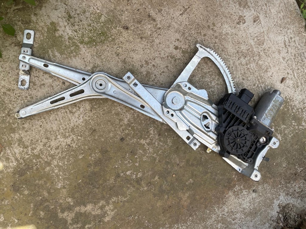 Opel Astra H Elektromos ablakemelő motor első - hátsó ablakemelő motor  1. kép