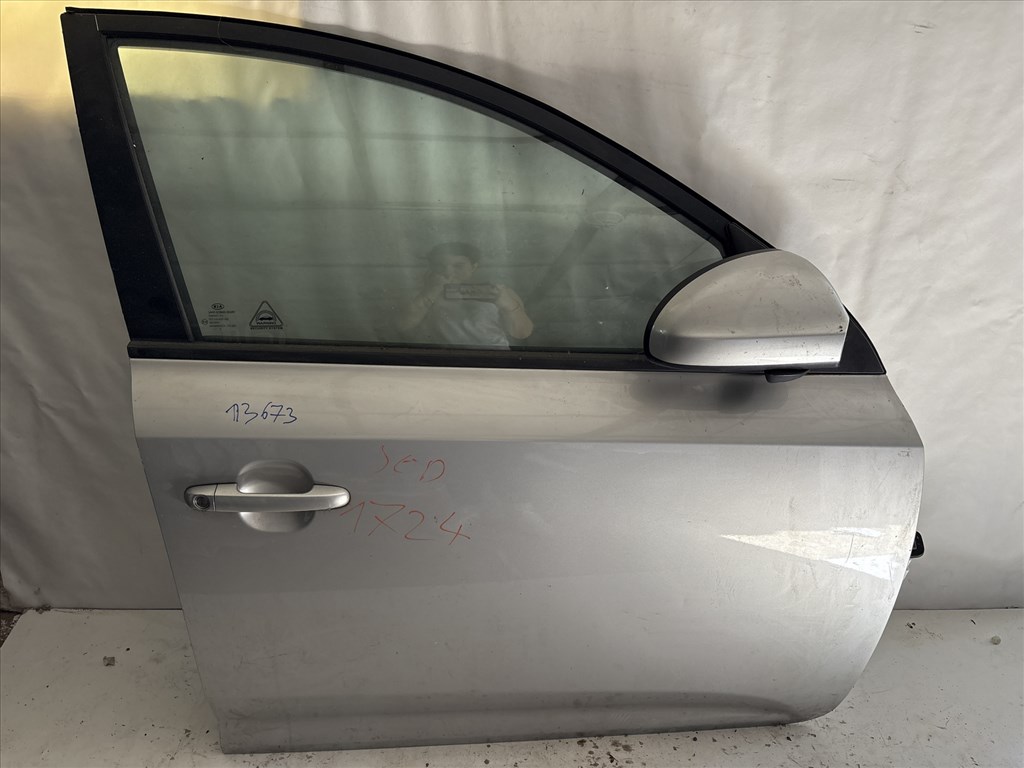 13673 Kia Ceed I. 2006-2009 Jobb első  Ajtó   Szürke 1. kép