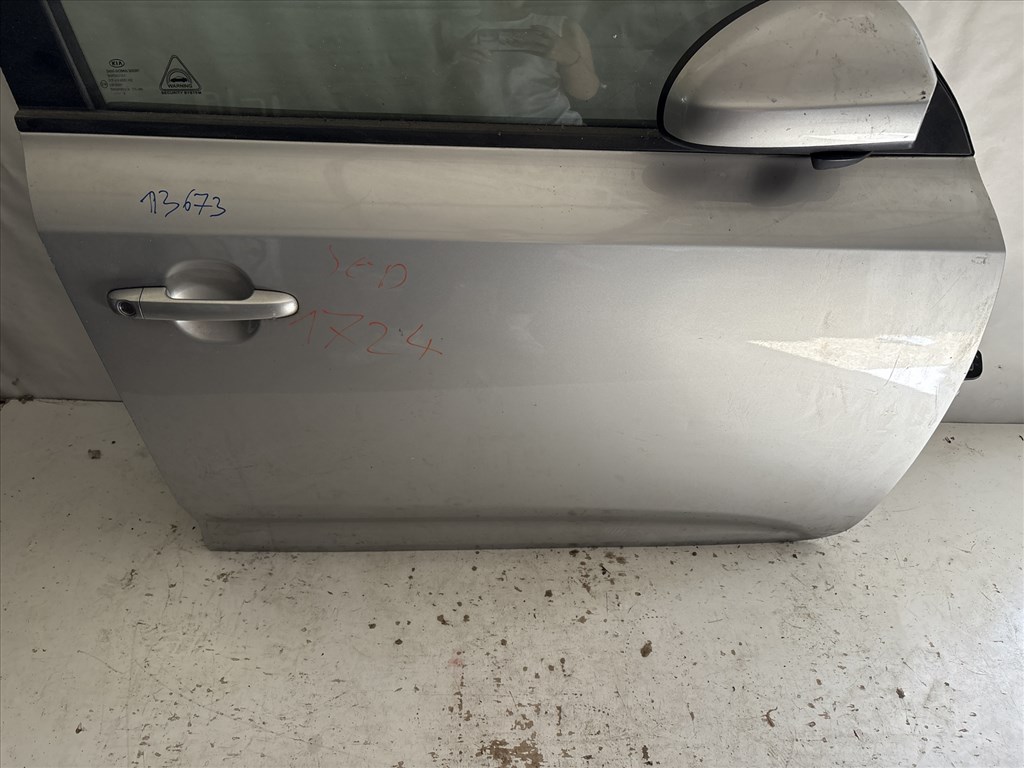 13673 Kia Ceed I. 2006-2009 Jobb első  Ajtó   Szürke 2. kép