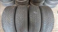  235/6018" használt Pirelli téli gumi gumi