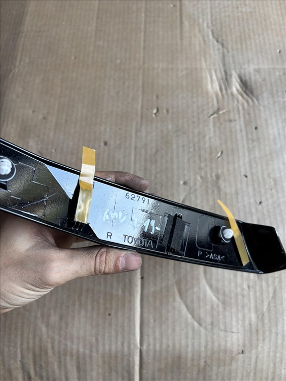 Toyota RAV4 (XA40), Toyota RAV4 (XA50) Jobb ajtó díszléc 62791-0r050 2. kép