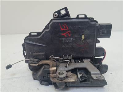 Volkswagen Golf IV jobb első ajtózár 3B1 837 016 C (21764)