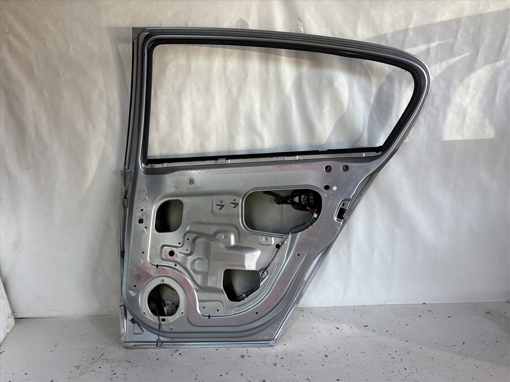 13317 Opel H astra Jobb hátsó Ajtó Ezüst Z155 5 ajtós 4. kép