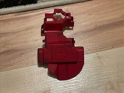 DACIA DUSTER  Akkumulátor Saru Fedél