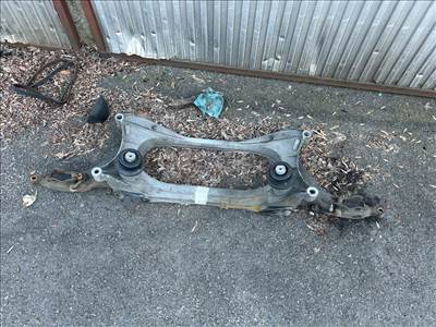 LEXUS GS GRS19_, UZS19_, GWS19_ Első Bölcső